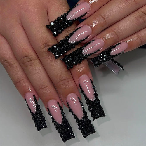 Elegant Nail Art Press-On Kit with Decorative Gem Accents Bowlift