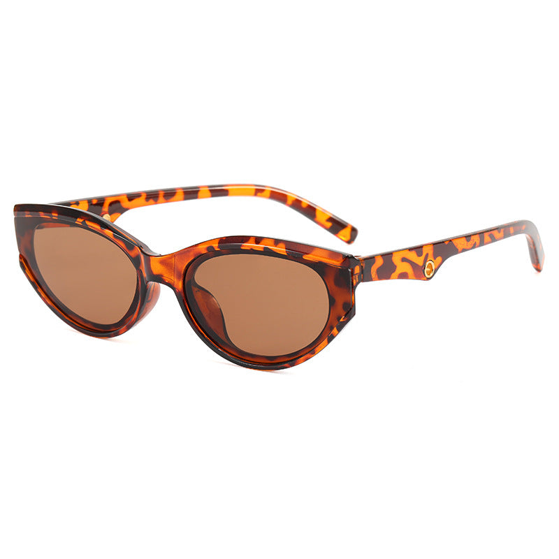 Ladies Cat-Eye Sunglasses in Elegant Design Bowlift