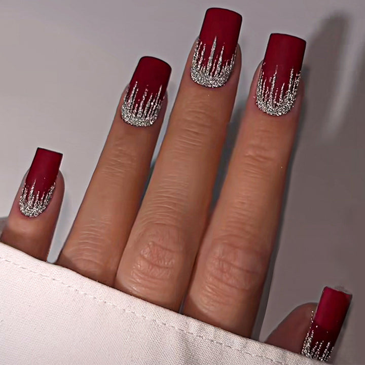 Artistic Press-On Nail Set with Silver Drip Design Bowlift