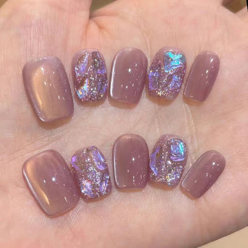 Glamorous Artificial Nails Bowlift