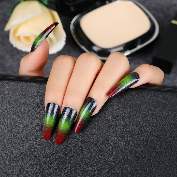 Glamorous artificial nails with gradient Bowlift