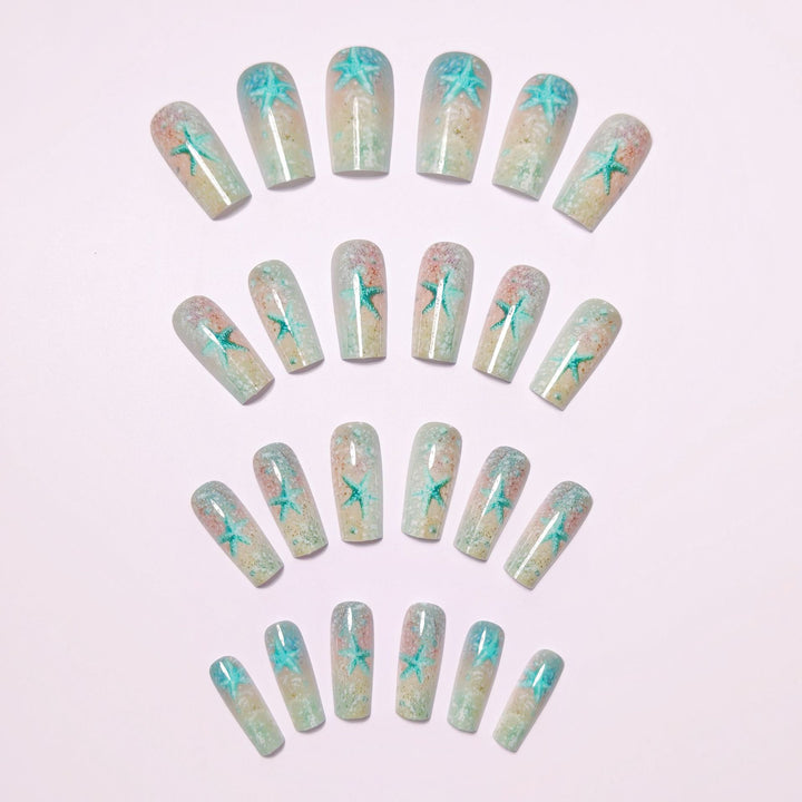 Glittering artificial nails with maritime star motif Bowlift