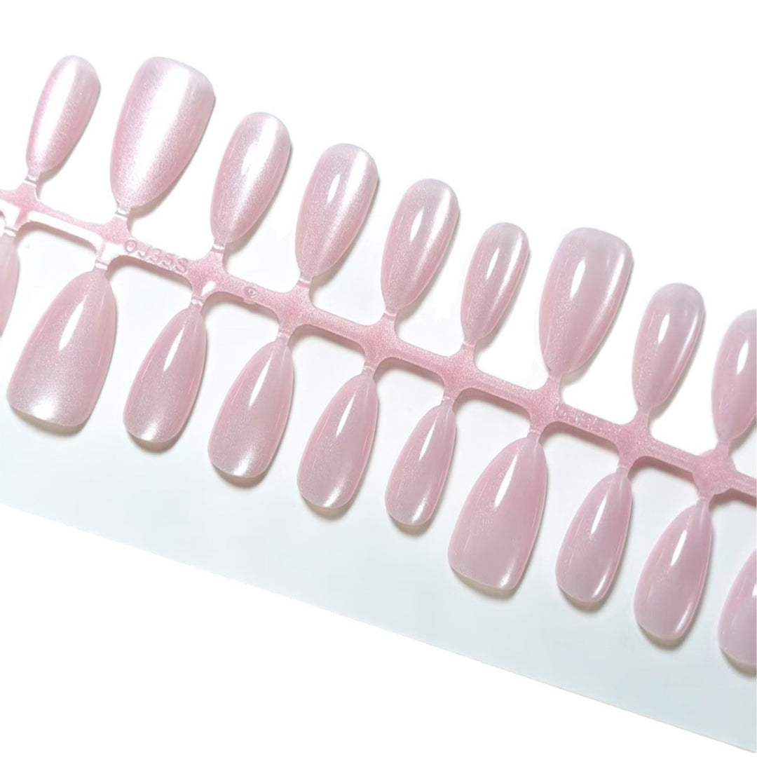 Artificial acrylic nails Bowlift