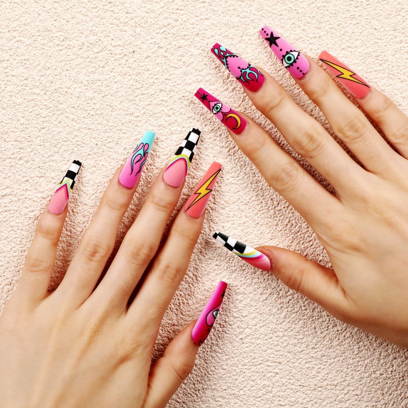 Creative and artistic art nails Bowlift