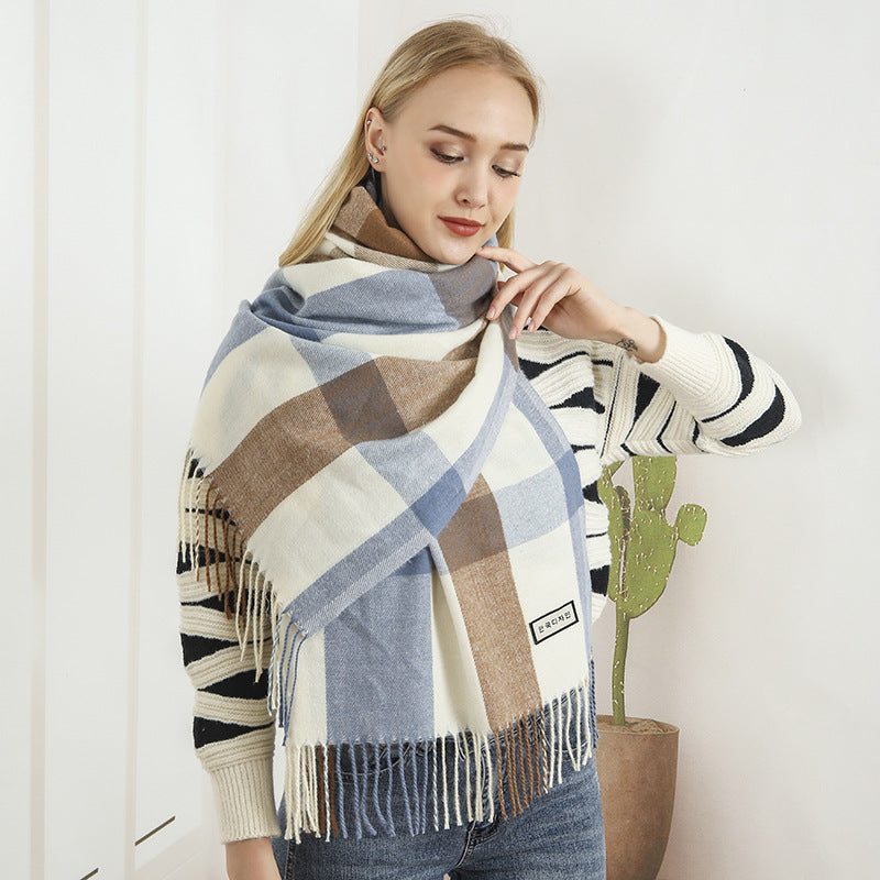 Ladies fashionable scarf Bowlift