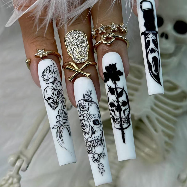 Nail art set with detailed floral designs Bowlift