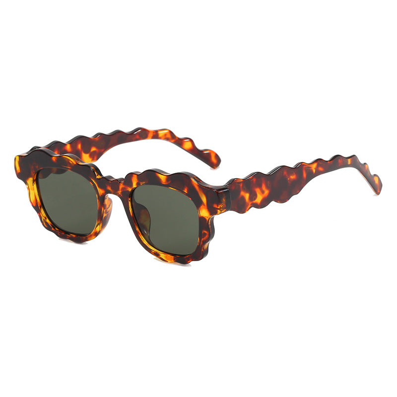 Women's Fashion Sunglasses in Trend Design Bowlift