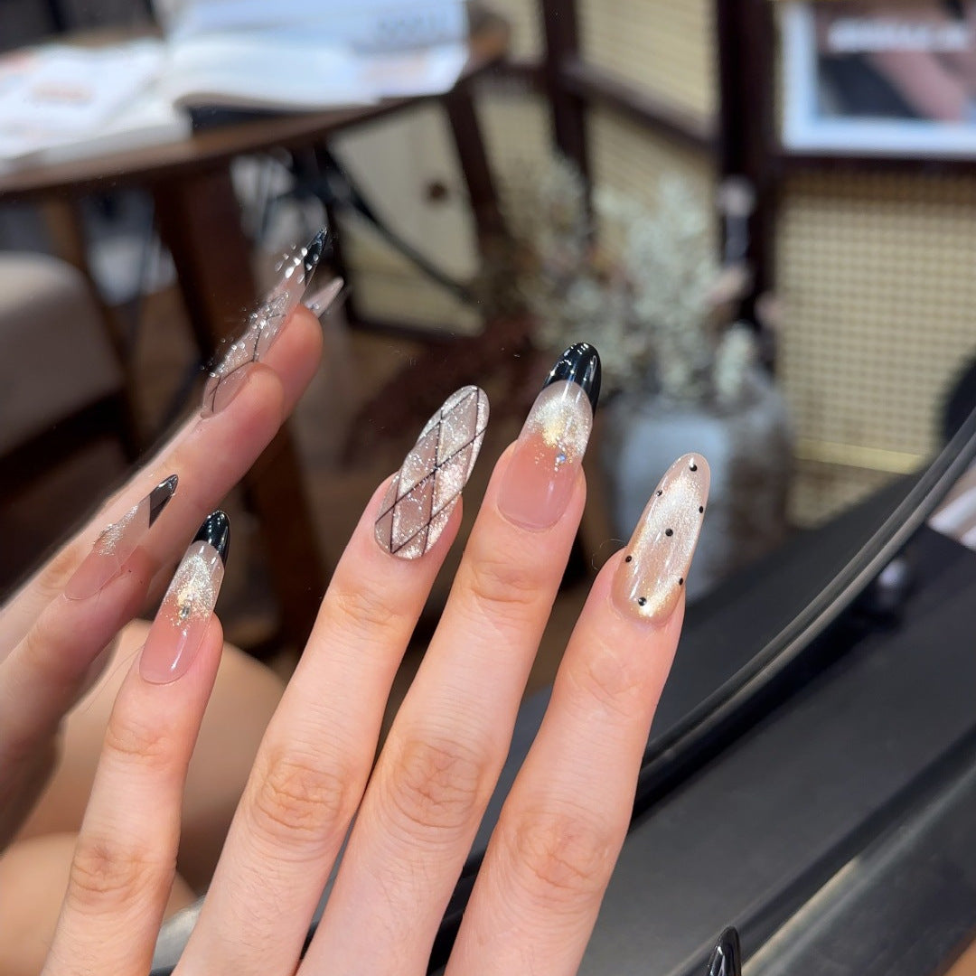Glamorous Press-On Nail Set Bowlift