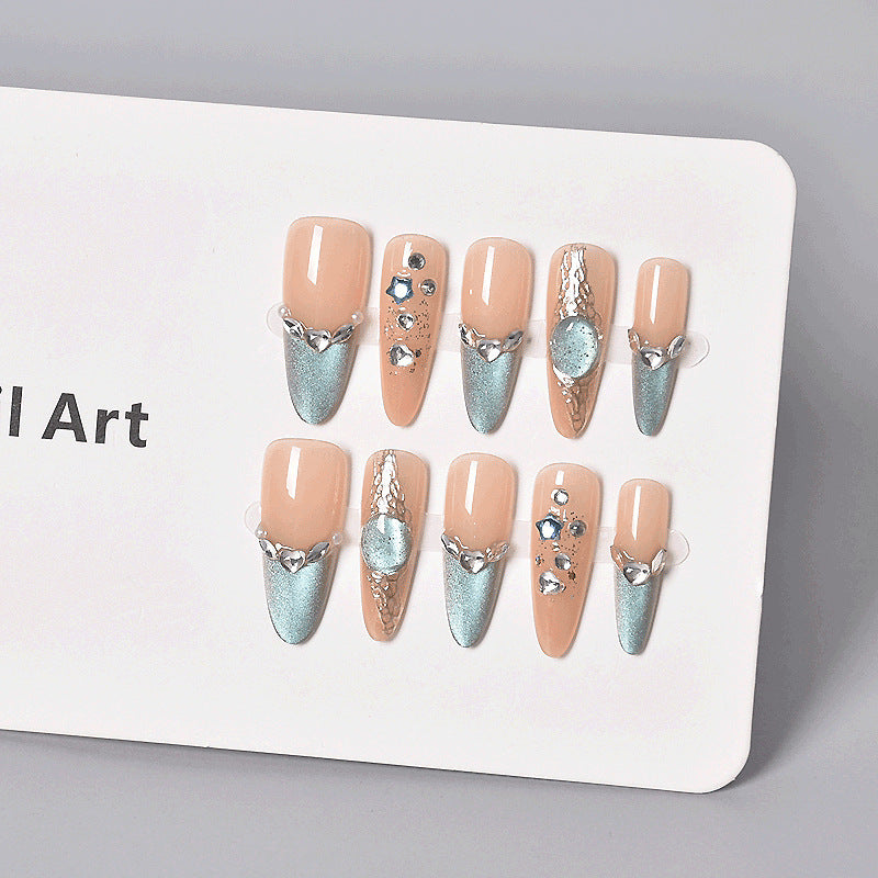 Glamorous Heart-Themed Press-On Nail Set Bowlift