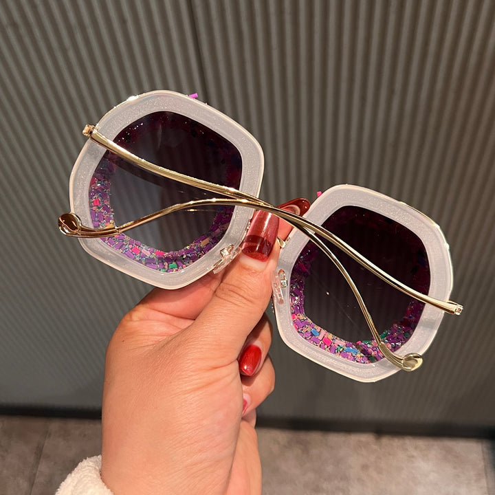Women's fashion sunglasses with creative structures and colorful accents Bowlift