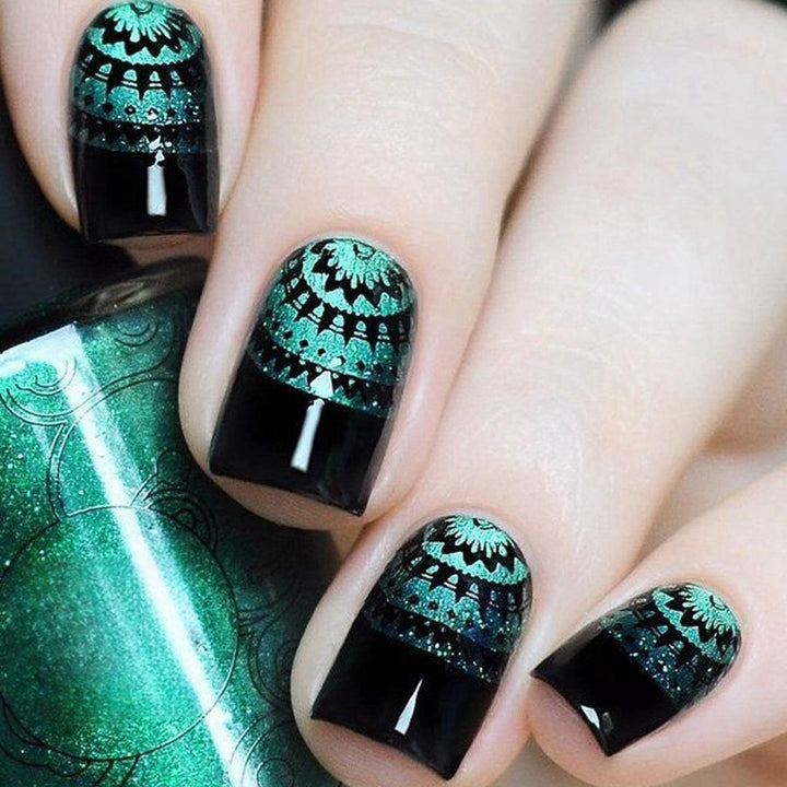 Creative ethnic style artistic nails Bowlift