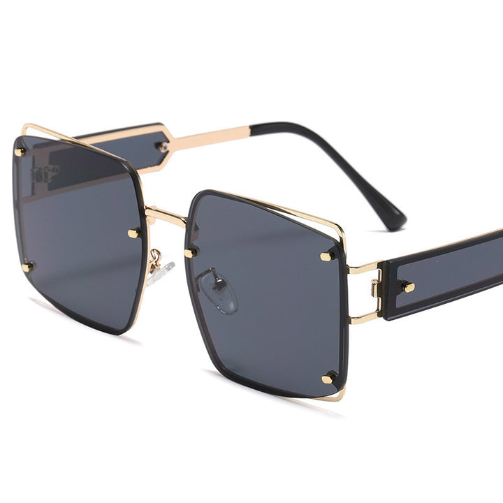 Women's elegant oversized sunglasses with distinctive geometric design Bowlift