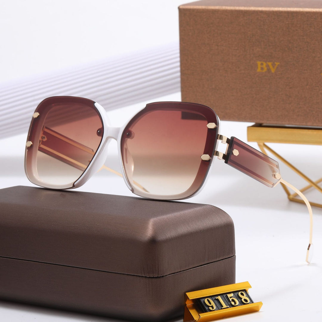 Women Designer Sunglasses with Extravagant Frame Bowlift