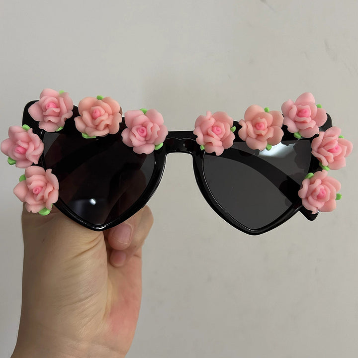 Women Cat-Eye Sunglasses with Floral Decor Bowlift