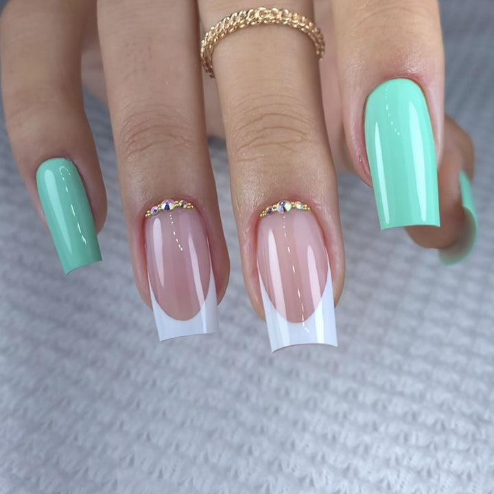 Elegant Heart-Designed Press-On Nail Tips Bowlift
