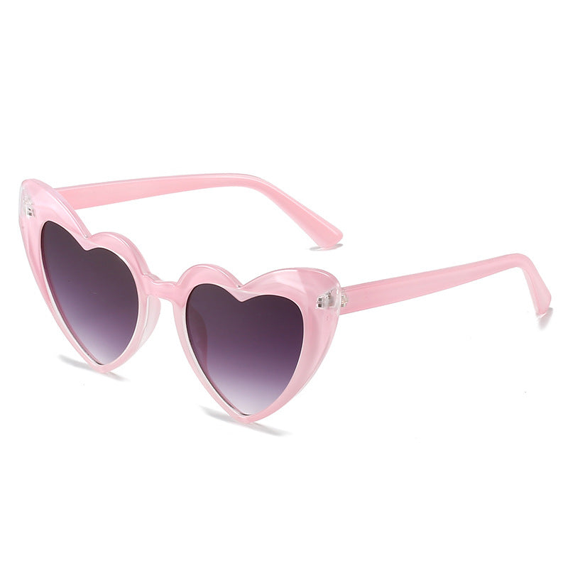 Ladies Heart-Shaped Sunglasses in Innovative Design Bowlift