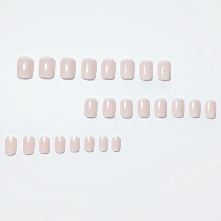 Artificial nail with elegant ombre effect Bowlift