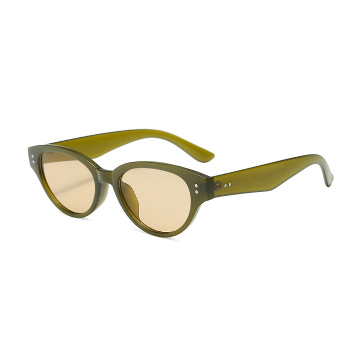 Women's Cat-Eye Sunglasses with Elegant Plastic Frame and UV Protection Bowlift