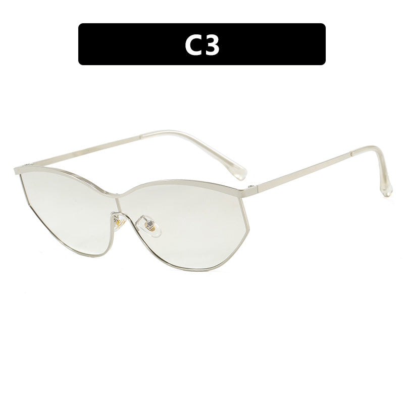 Women's Cat-Eye Sunglasses in modern design with protective UV filter Bowlift