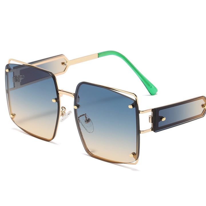 Women's elegant oversized sunglasses with distinctive geometric design Bowlift