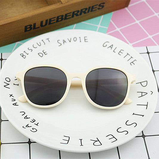 Ladies' fashionable sunglasses in elegant, octagonal design Bowlift