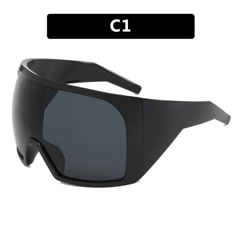 Ladies sporty sunglasses with aerodynamic design Bowlift