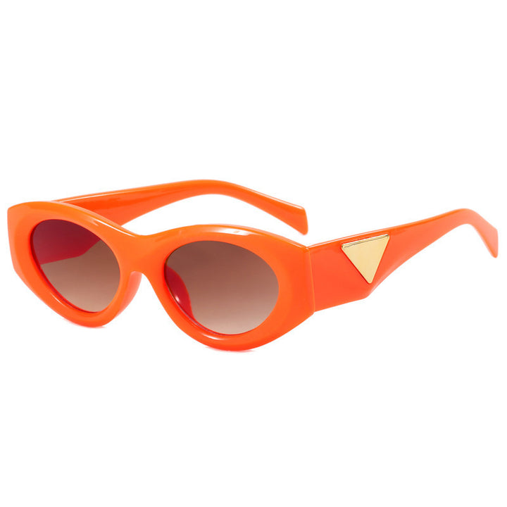 Women's sunglasses in modern retro style Bowlift
