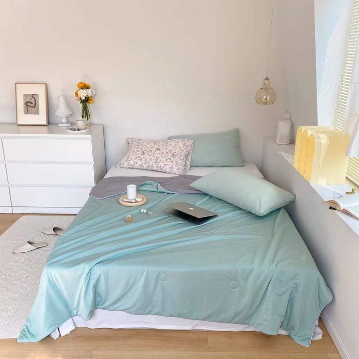 Light Reversible Summer Comforter with Cooling Microfiber Filling Bowlift
