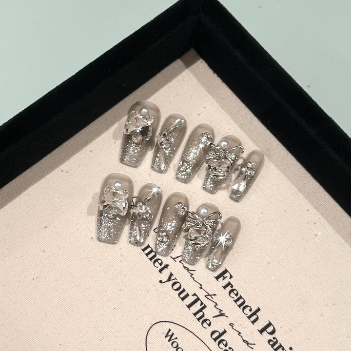 Alluring Crystal-Embellished Press-On Nail Set