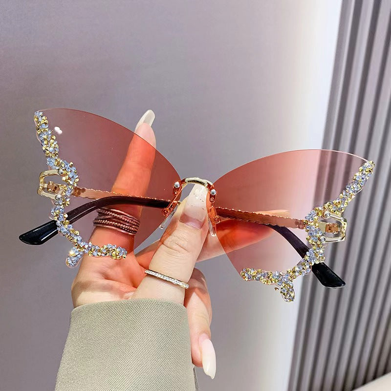 Women extravagant wing sunglasses Bowlift