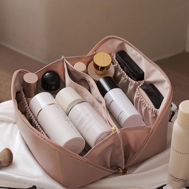 Cosmetic bag with multiple compartments and elegant design Bowlift