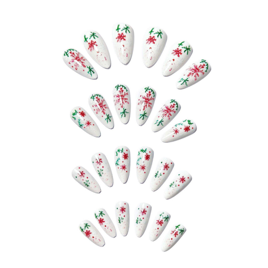 Artificial nails with winter snowflake and Christmas motif Bowlift