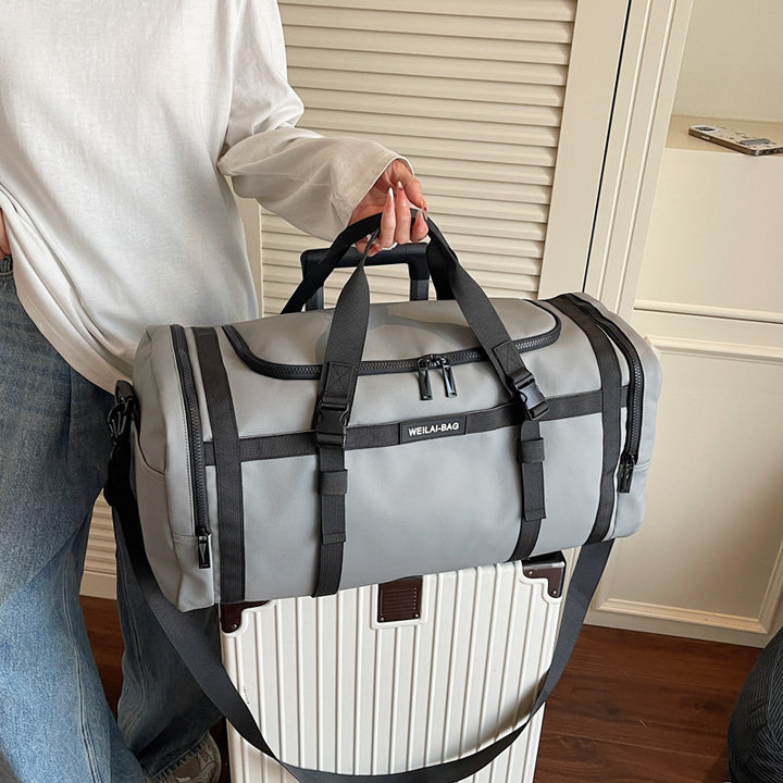 Sporty Travel Duffel With Durable And Water-Resistant Material Bowlift