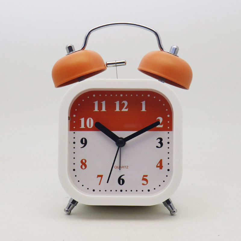 Quarz Alarm Clock in Modern Retro Style Bowlift