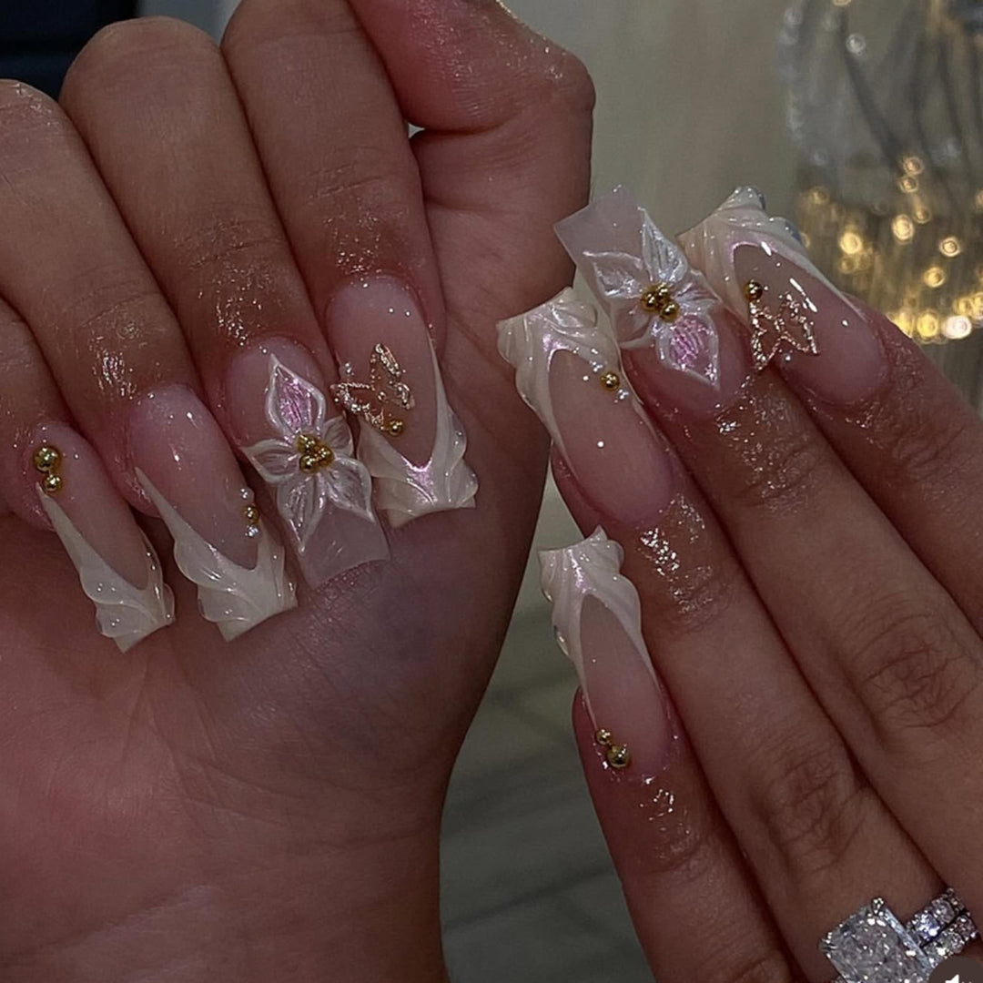 Glamorous Artificial Nails Bowlift