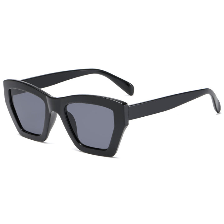 Ladies trendy sunglasses in modern geometric design Bowlift