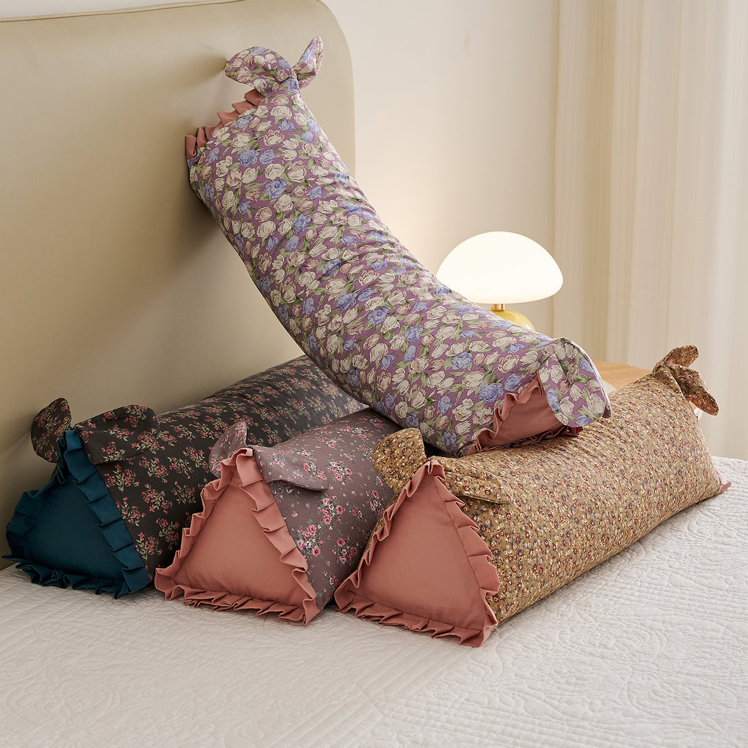 Meditation roll with playful floral pattern Bowlift