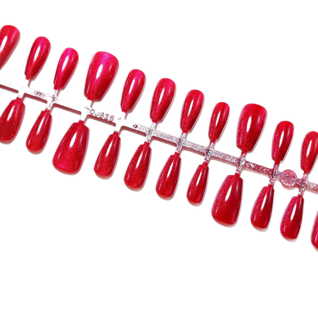 Artificial nails with shimmering effect Bowlift