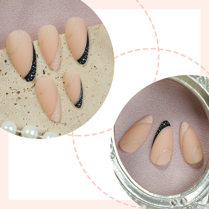 Stylish Stiletto Press-On Nail Art Set with Gold Accents Bowlift