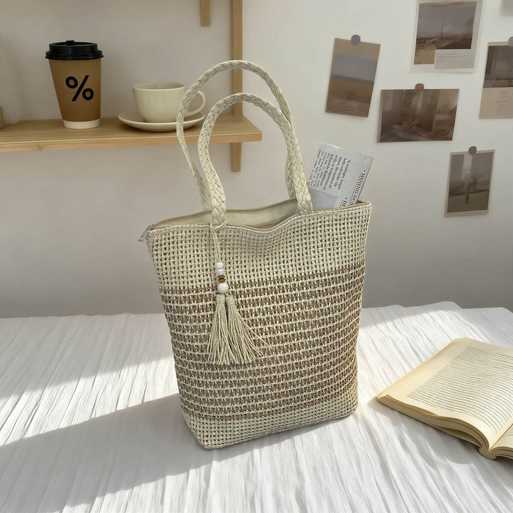 Elegant Woven Beach Bag Bowlift