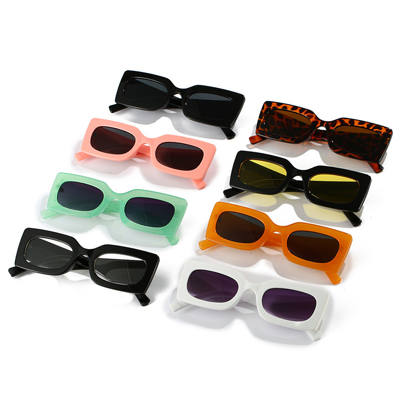 Ladies fashionable sunglasses in angular design Bowlift