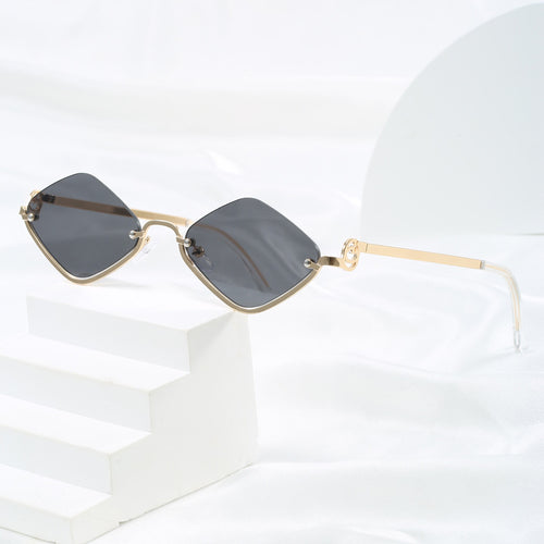 Women's fashionable square sunglasses with luxurious metal frame Bowlift