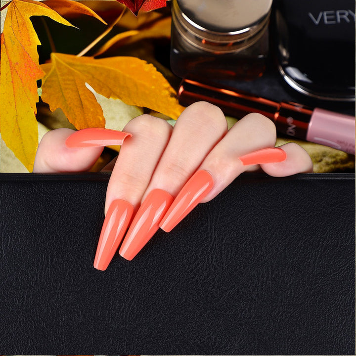 Artificial nails with elegant design Bowlift