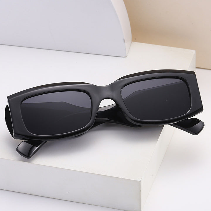 Women's fashionable square sunglasses with luxurious frame accents Bowlift
