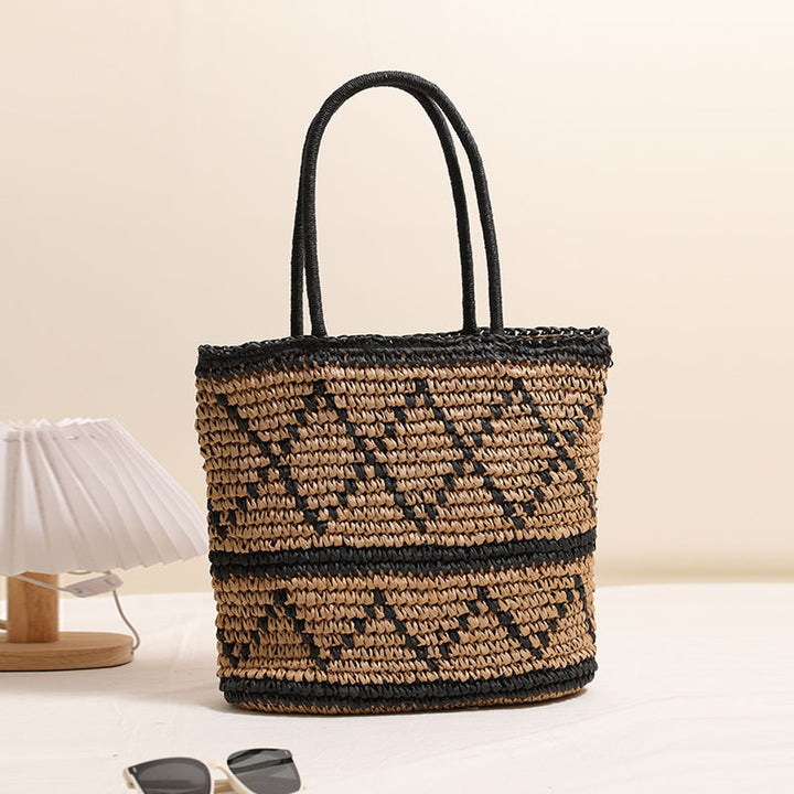 Handcrafted wicker bag with geometric pattern Bowlift
