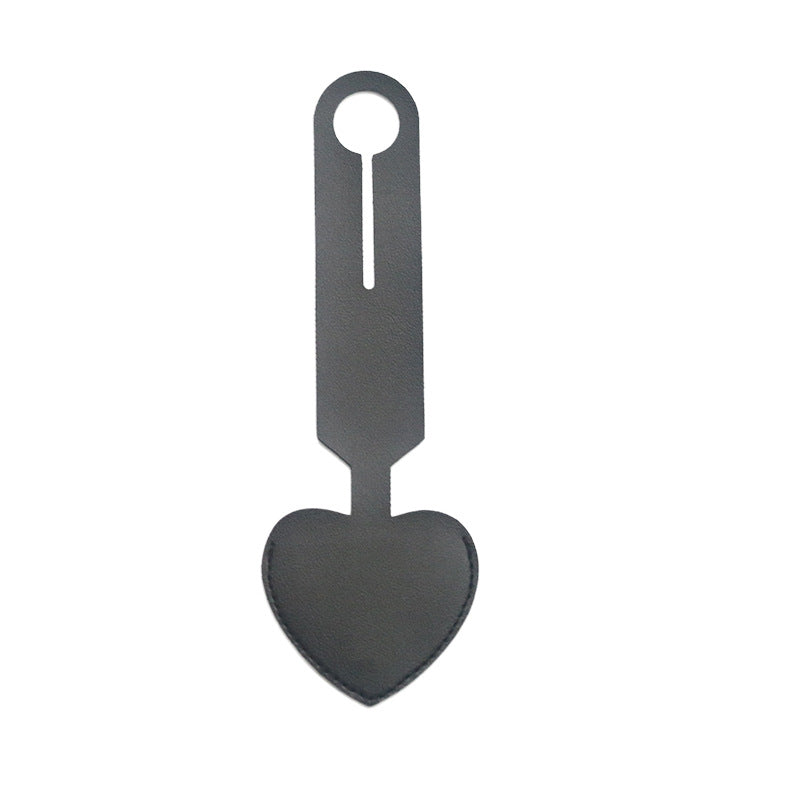 heart-shaped leather luggage tag with adjustable loop Bowlift