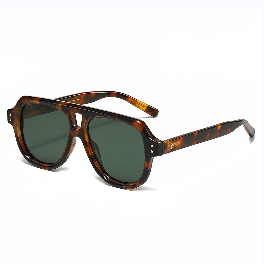 Retro-Inspired Tortoise Shell Frame Sunglasses Bowlift