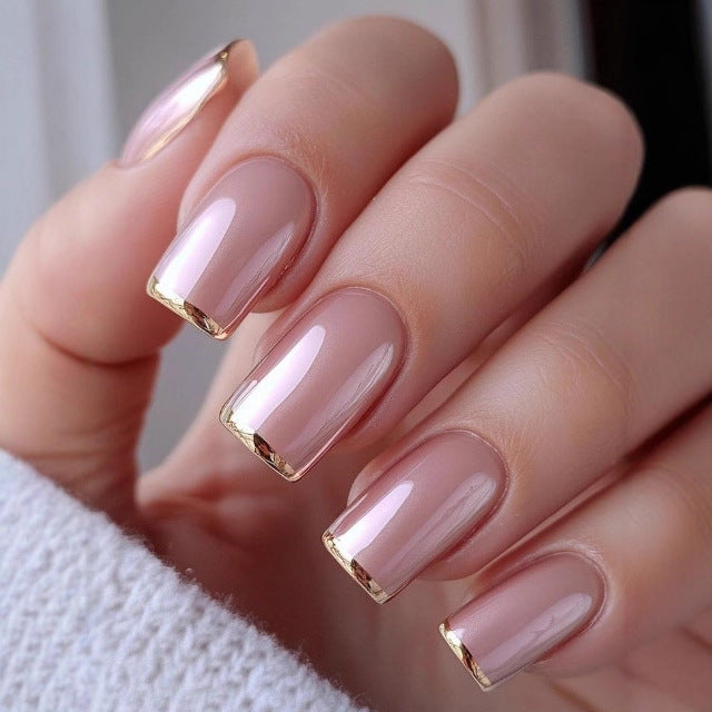 Elegant Nail Art with Black-White Contrast Bowlift