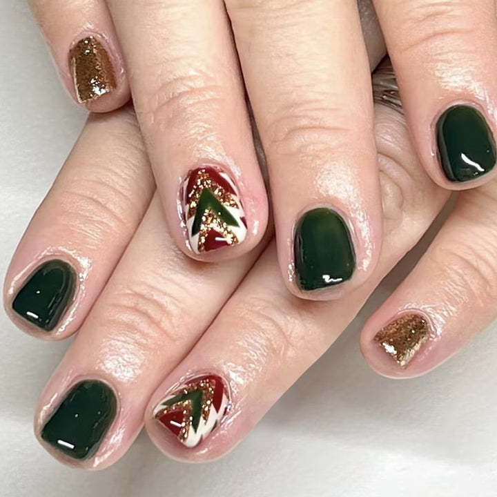 Artistic Holiday-Themed Nail Art Bowlift