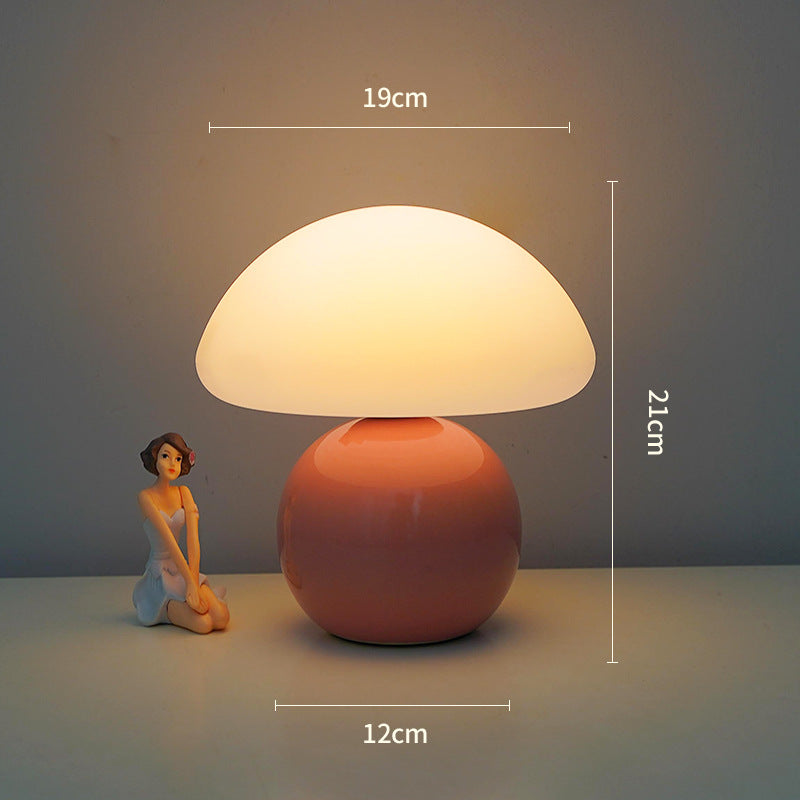 Artistic Mushroom-Shaped Table Lamp